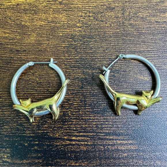 Vintage Cat Hoop Earrings Gold and Silver Tone - Picture 6 of 8